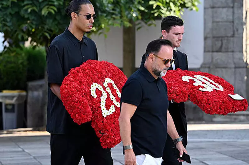 تأبين ديوجو جوتا في البرتغال بحضور ثنائي الهلال ونجوم ليفربول (صور حصرية)